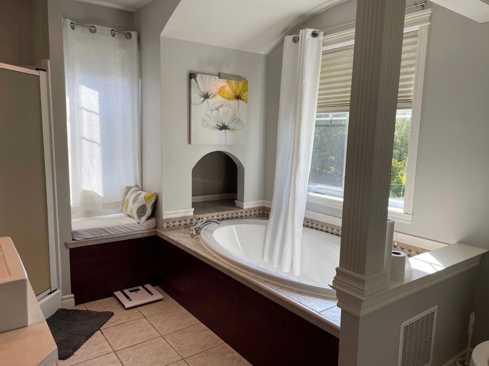 Salle de bain avant rénovation par M. Construire